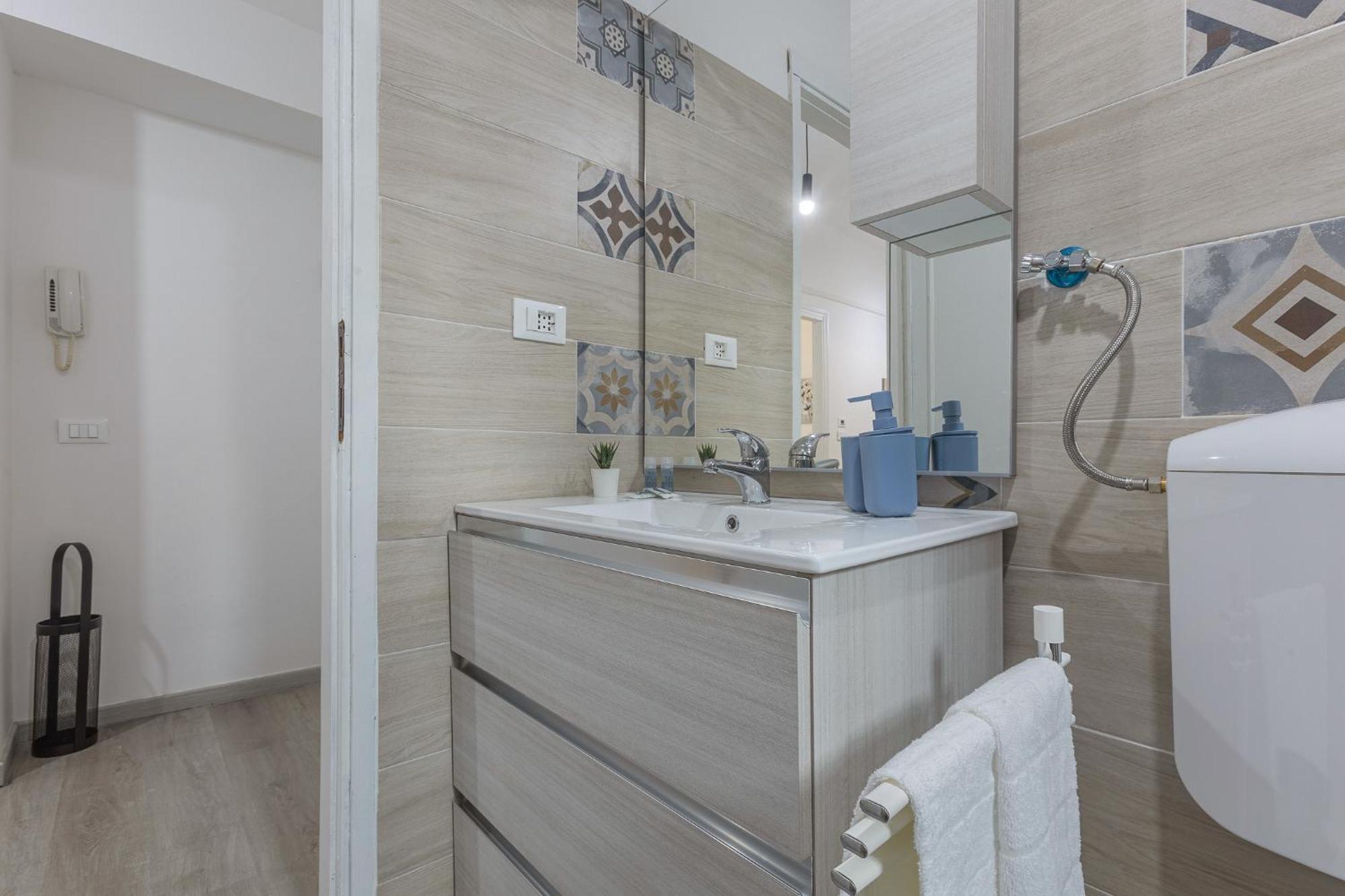 Matinum Central & Spacious Apartment ボローニャ エクステリア 写真
